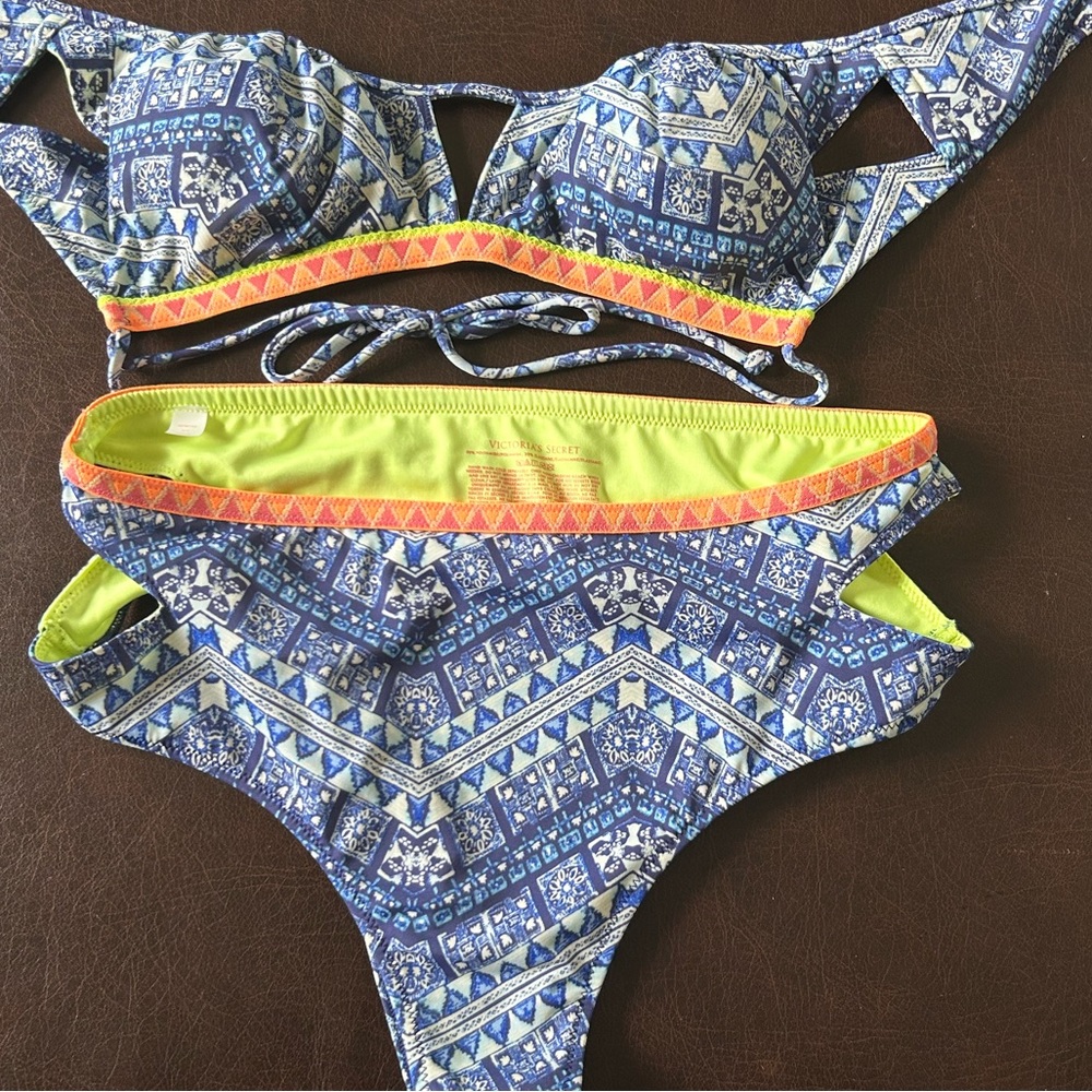 Victoria Secret 2 piece Bikini Swimsuit bluee yelloww whiter mediumm